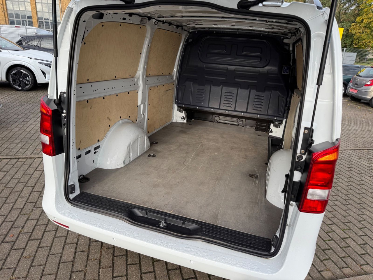 Minivan Mercedes-Benz Vito Kasten 114 CDI RWD lang KLIMA NAVI KAMERA P: fotoğraf 12 Minivan Mercedes-Benz Vito Kasten 114 CDI RWD lang KLIMA NAVI KAMERA P: fotoğraf 12