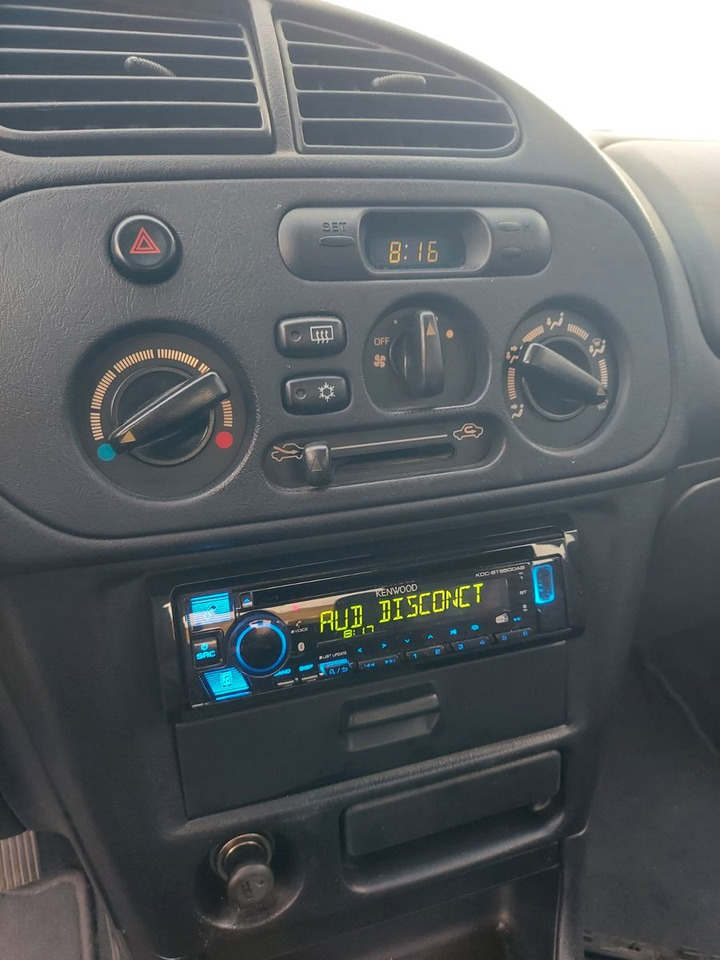 Mitsubishi Colt GLX Klima el. Fenster/Spiegel Radio 8xRäder - Sedan araba: fotoğraf 4 Mitsubishi Colt GLX Klima el. Fenster/Spiegel Radio 8xRäder - Sedan araba: fotoğraf 4
