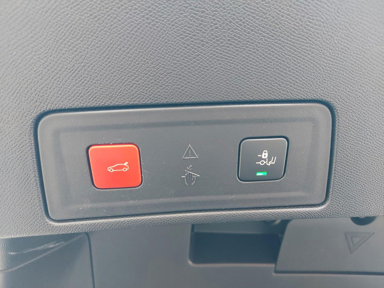 Peugeot 508 Allure Pack Autom. ACC Leder Spurassist - Sedan araba: fotoğraf 3 Peugeot 508 Allure Pack Autom. ACC Leder Spurassist - Sedan araba: fotoğraf 3