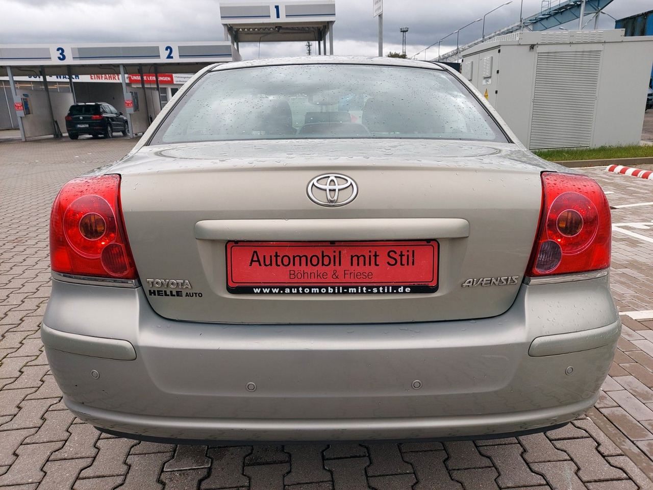 Toyota Avensis 1.8 VVT Lim. Klima Sitzheizung - Sedan araba: fotoğraf 5 Toyota Avensis 1.8 VVT Lim. Klima Sitzheizung - Sedan araba: fotoğraf 5