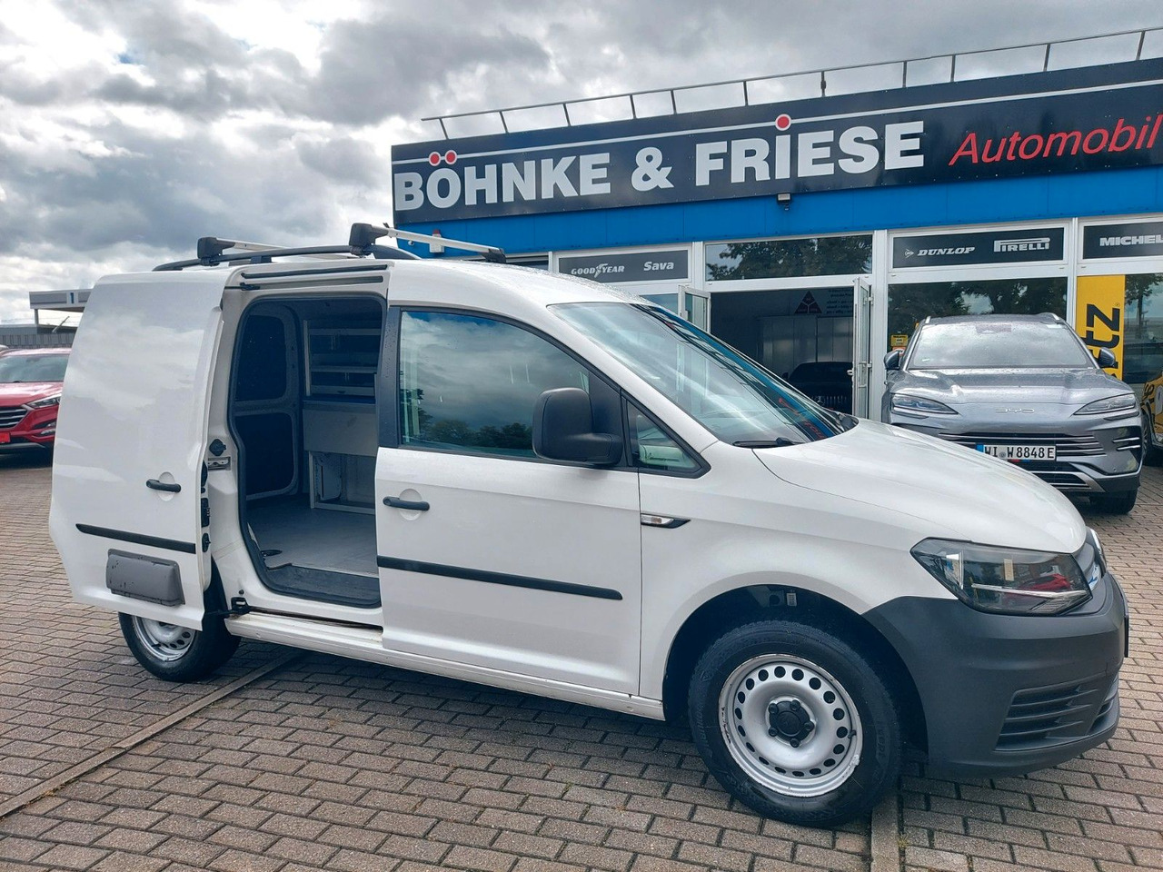 Volkswagen Caddy Kasten Klima Sortimo Regal AHK - Minivan: fotoğraf 1 Volkswagen Caddy Kasten Klima Sortimo Regal AHK - Minivan: fotoğraf 1