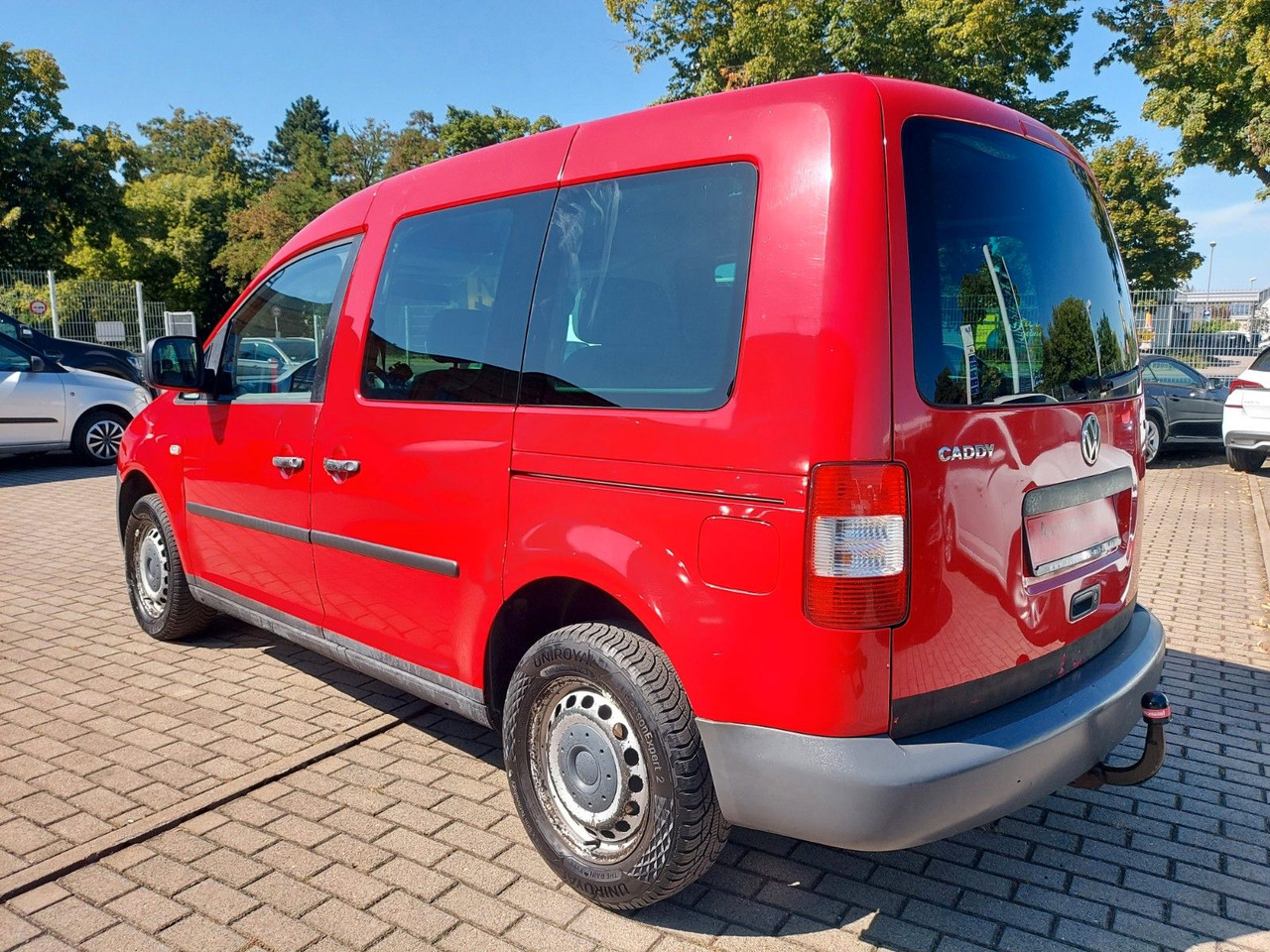 Volkswagen Caddy Kombi 1.9 TDi 5 Sitze Klima M+S AHK - Minivan: fotoğraf 5 Volkswagen Caddy Kombi 1.9 TDi 5 Sitze Klima M+S AHK - Minivan: fotoğraf 5