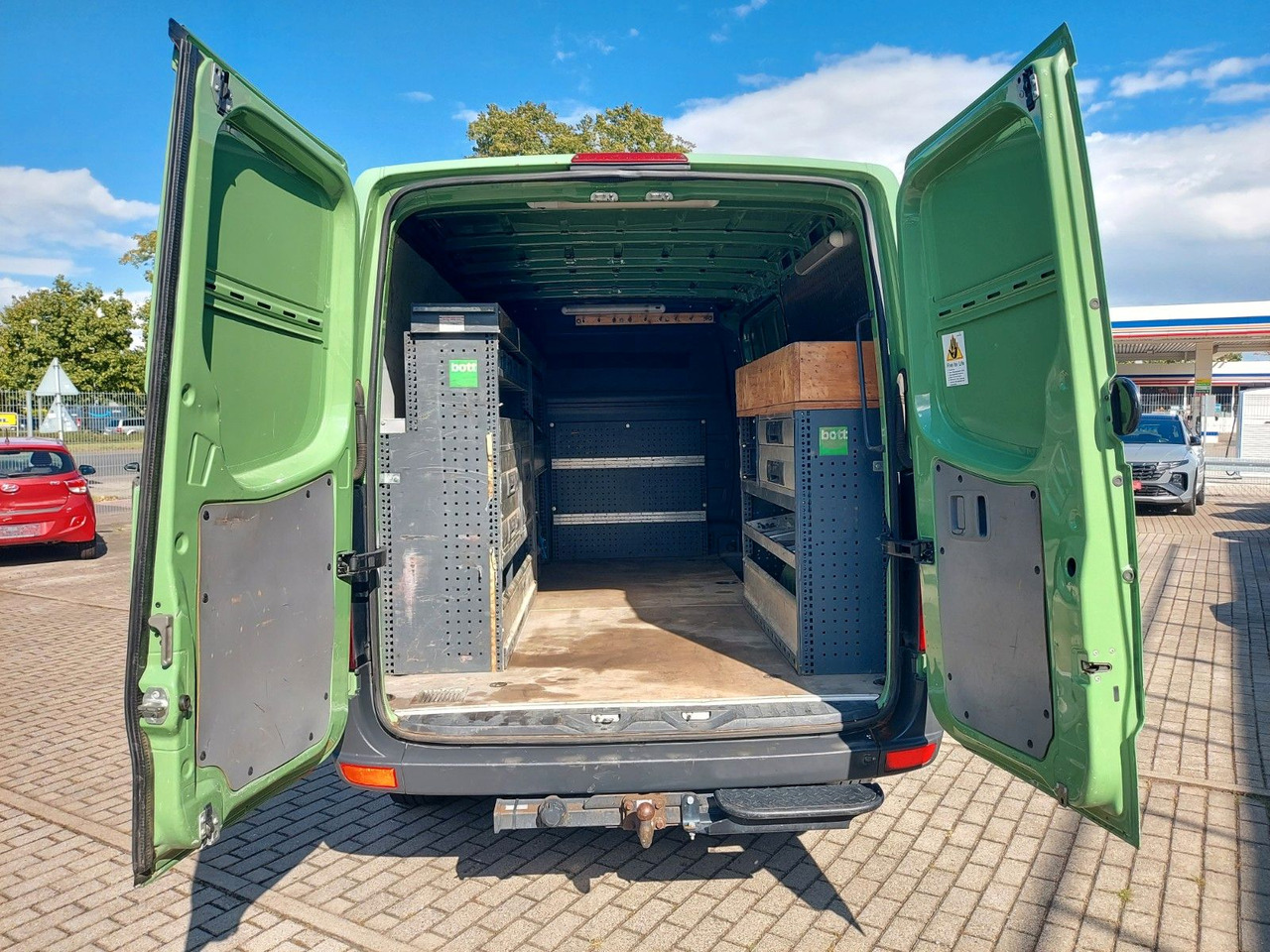 Volkswagen Crafter Kasten 35 mittel L2H1 Klima Standheiz. - Minivan: fotoğraf 3 Volkswagen Crafter Kasten 35 mittel L2H1 Klima Standheiz. - Minivan: fotoğraf 3