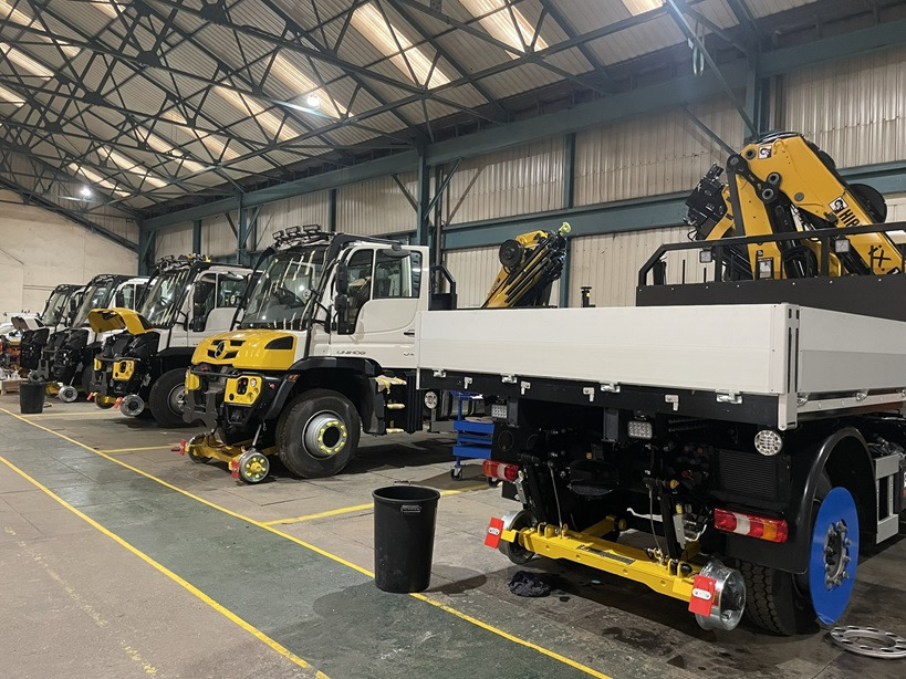 UNIMOG Unimog 423, 4x4, Mercedes Benz, Hiab - Vinçli kamyon: fotoğraf 4 UNIMOG Unimog 423, 4x4, Mercedes Benz, Hiab - Vinçli kamyon: fotoğraf 4