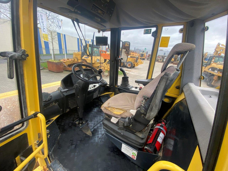 Bomag BW 219 DH-4 NVT - Silindir makinesi: fotoğraf 3 Bomag BW 219 DH-4 NVT - Silindir makinesi: fotoğraf 3