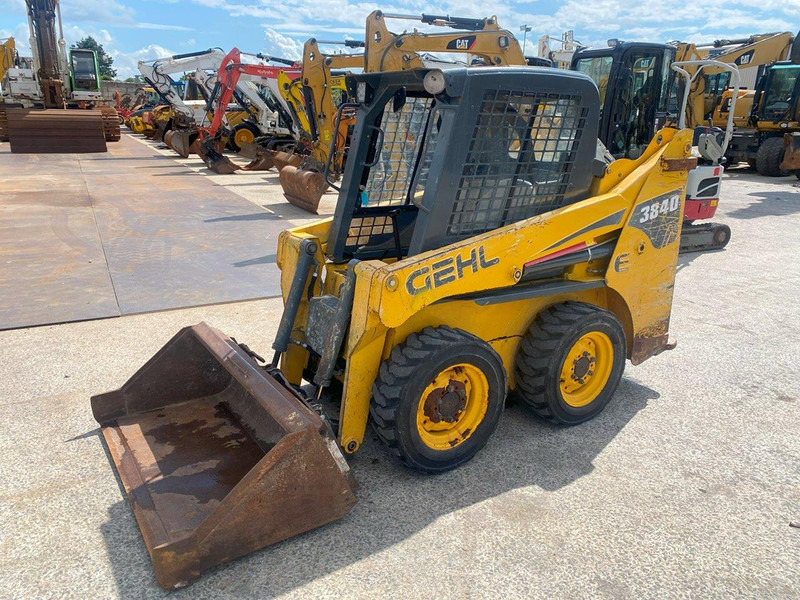 Gehl SL3840 NVT - Mini yükleyici: fotoğraf 1 Gehl SL3840 NVT - Mini yükleyici: fotoğraf 1