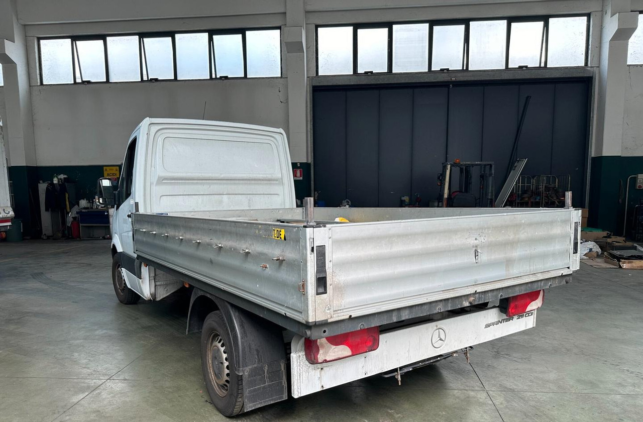 Mercedes Benz 211 centina euro 6 - Tenteli kamyonet: fotoğraf 5 Mercedes Benz 211 centina euro 6 - Tenteli kamyonet: fotoğraf 5