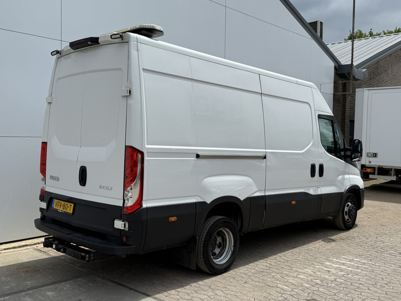 Iveco Daily 35C18 3.0 L2H2 Airco Cruise Control 3,5 Tons Trekhaak 5-26 APK Lucht geveerde stoel - Küçük panelvan: fotoğraf 3 Iveco Daily 35C18 3.0 L2H2 Airco Cruise Control 3,5 Tons Trekhaak 5-26 APK Lucht geveerde stoel - Küçük panelvan: fotoğraf 3