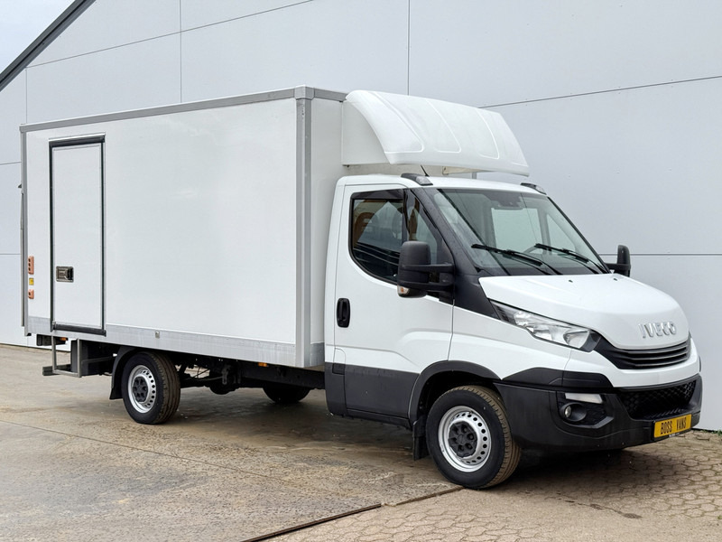 Iveco Daily 35S14 2.3 Automaat Laadklep Climate Control Standkachel Koffer Bakwagen Meubelbak - Kapalı kasa kamyonet: fotoğraf 4 Iveco Daily 35S14 2.3 Automaat Laadklep Climate Control Standkachel Koffer Bakwagen Meubelbak - Kapalı kasa kamyonet: fotoğraf 4