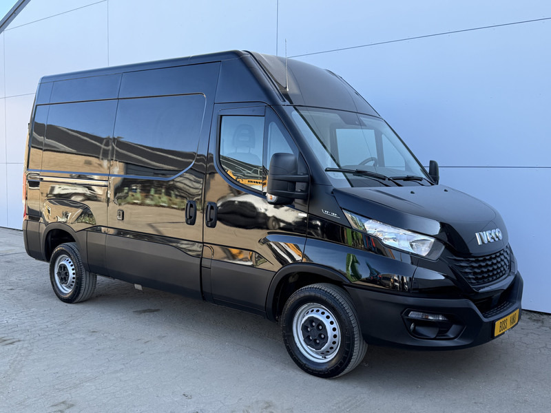 Iveco Daily 35S16 L2H2 Adaptive Cruise Control Airco Camera Navigatie 3,5t Trekhaak - Küçük panelvan: fotoğraf 4 Iveco Daily 35S16 L2H2 Adaptive Cruise Control Airco Camera Navigatie 3,5t Trekhaak - Küçük panelvan: fotoğraf 4