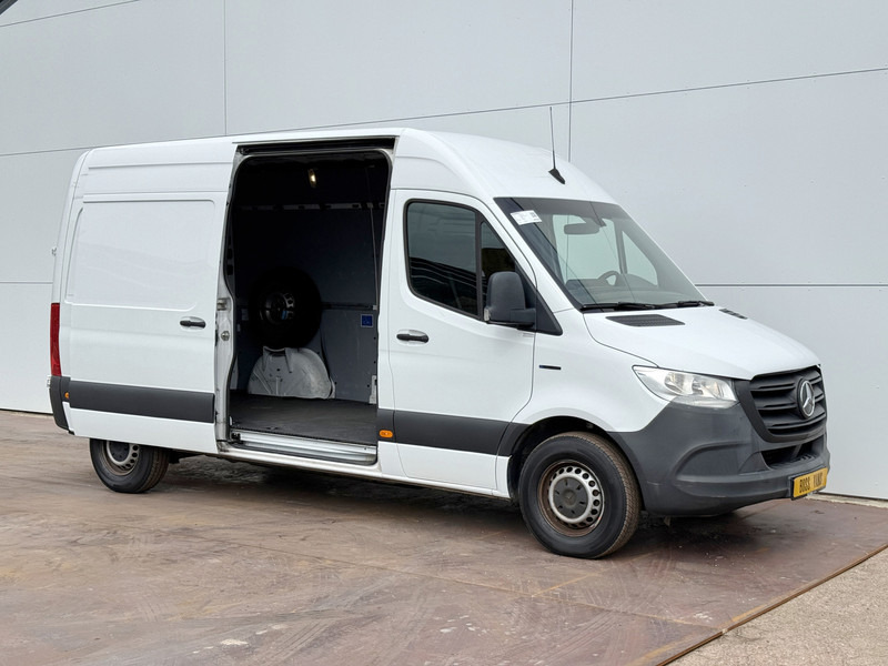 Mercedes-Benz eSprinter 312 L2H2 Elektrisch 41kWh 120km WLTP Climate Control Camera Stoelverwarming - Panelvan, Elektrikli kamyonet: fotoğraf 5 Mercedes-Benz eSprinter 312 L2H2 Elektrisch 41kWh 120km WLTP Climate Control Camera Stoelverwarming - Panelvan, Elektrikli kamyonet: fotoğraf 5