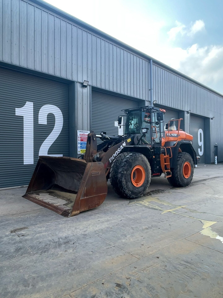 Doosan DL420-7 - Tekerlekli yükleyici: fotoğraf 1 Doosan DL420-7 - Tekerlekli yükleyici: fotoğraf 1
