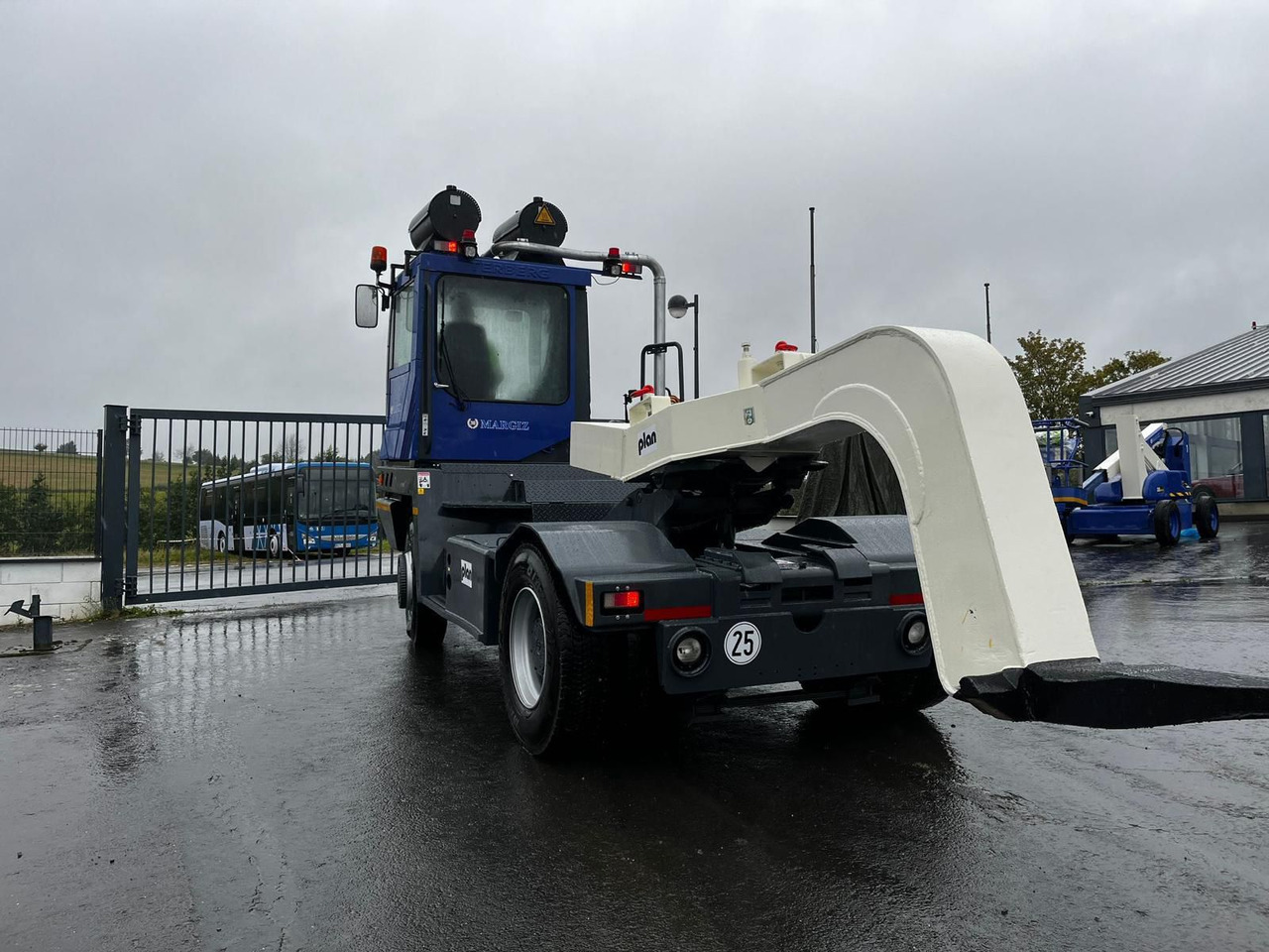 Terberg RT250 - Terminal çekiciler: fotoğraf 4 Terberg RT250 - Terminal çekiciler: fotoğraf 4