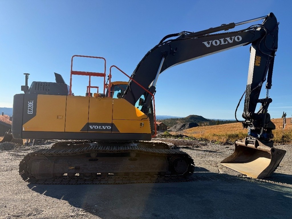 Volvo EC220EL  - Paletli ekskavatör: fotoğraf 1 Volvo EC220EL  - Paletli ekskavatör: fotoğraf 1
