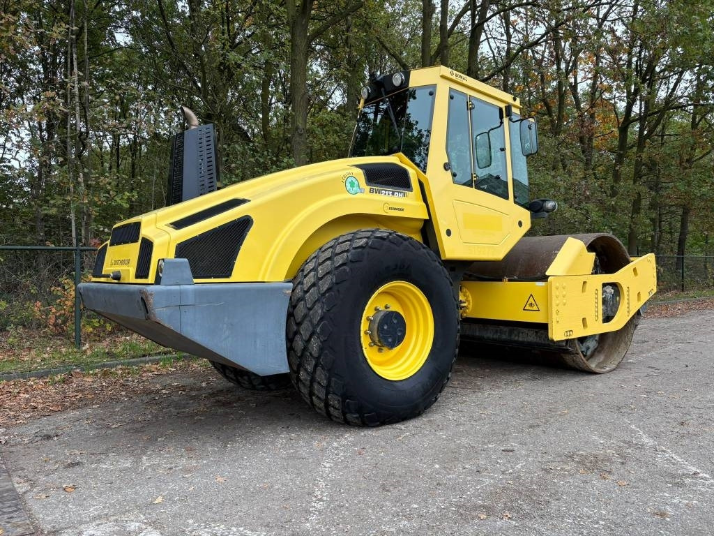 Bomag BW 213 D H-4 i EVIB/BVC / Airco / German machine  - Kompaktör: fotoğraf 4 Bomag BW 213 D H-4 i EVIB/BVC / Airco / German machine  - Kompaktör: fotoğraf 4
