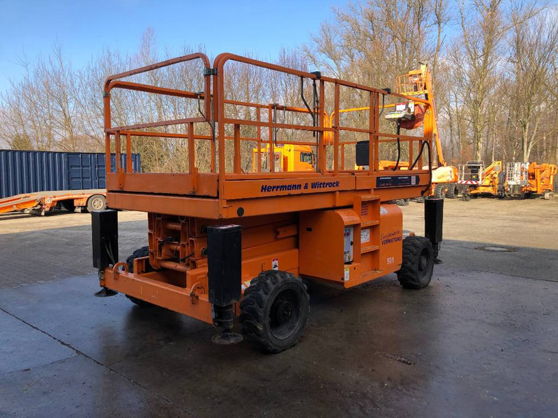 Haulotte H 12 SX - Makasli platform: fotoğraf 3 Haulotte H 12 SX - Makasli platform: fotoğraf 3