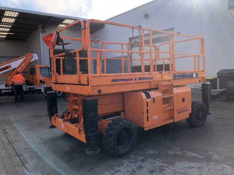 Haulotte H 12 SX - Makasli platform: fotoğraf 1 Haulotte H 12 SX - Makasli platform: fotoğraf 1