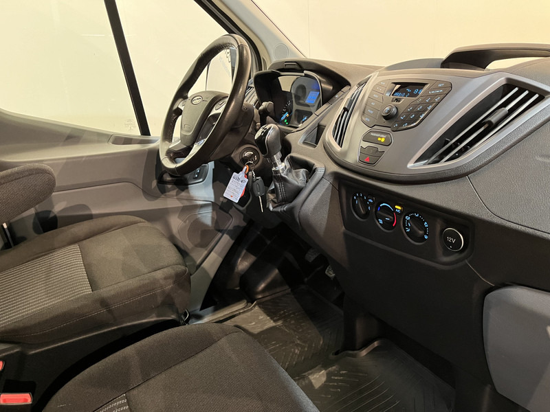 Ford Transit 2.0 TDCI L2H2 130 PK Trend / Euro 6 / Airco / Cruise Control / Trekhaak / PDC / 3-Zits / 42.300 KM !! BPM VRIJ !! - Panelvan: fotoğraf 3 Ford Transit 2.0 TDCI L2H2 130 PK Trend / Euro 6 / Airco / Cruise Control / Trekhaak / PDC / 3-Zits / 42.300 KM !! BPM VRIJ !! - Panelvan: fotoğraf 3