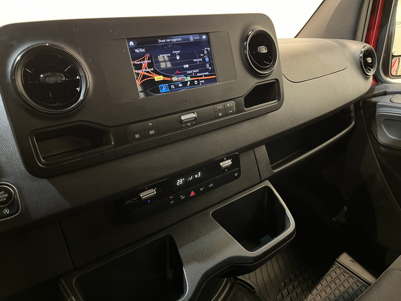 Mercedes-Benz Sprinter 317 CDI L2 RWD Automaat Open Laadbak / Euro 6 / Trekhaak 3500 KG / Airco / Cruise Control / CarPlay / Navigatie / 64.150 KM !! / BPM VRIJ !! - Açık kasa kamyonet: fotoğraf 5 Mercedes-Benz Sprinter 317 CDI L2 RWD Automaat Open Laadbak / Euro 6 / Trekhaak 3500 KG / Airco / Cruise Control / CarPlay / Navigatie / 64.150 KM !! / BPM VRIJ !! - Açık kasa kamyonet: fotoğraf 5