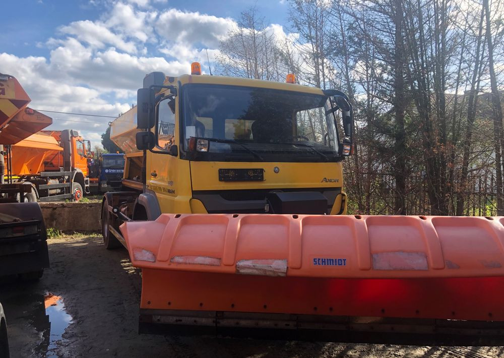 Mercedes-Benz Mercedes Axor 1824 schmidt 4x2 pług piaskarka solarka - Kar küreme aracı: fotoğraf 1 Mercedes-Benz Mercedes Axor 1824 schmidt 4x2 pług piaskarka solarka - Kar küreme aracı: fotoğraf 1