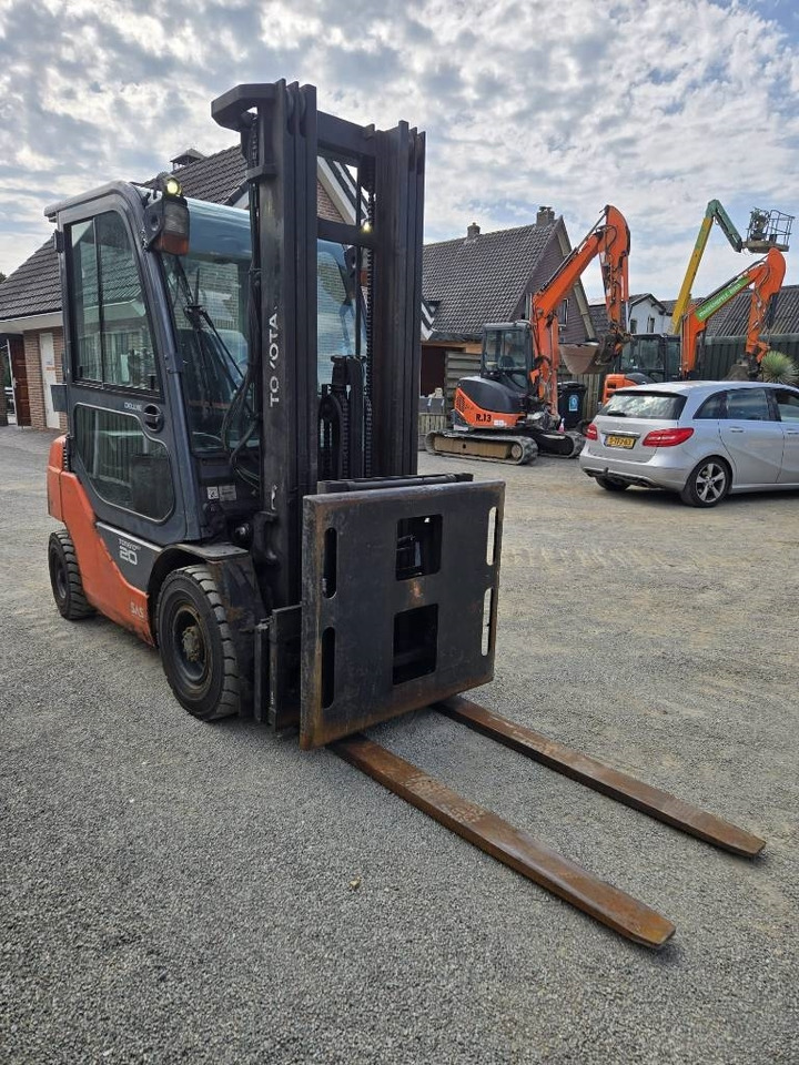 Toyota 8 FD 20 - Dizel forklift: fotoğraf 5 Toyota 8 FD 20 - Dizel forklift: fotoğraf 5