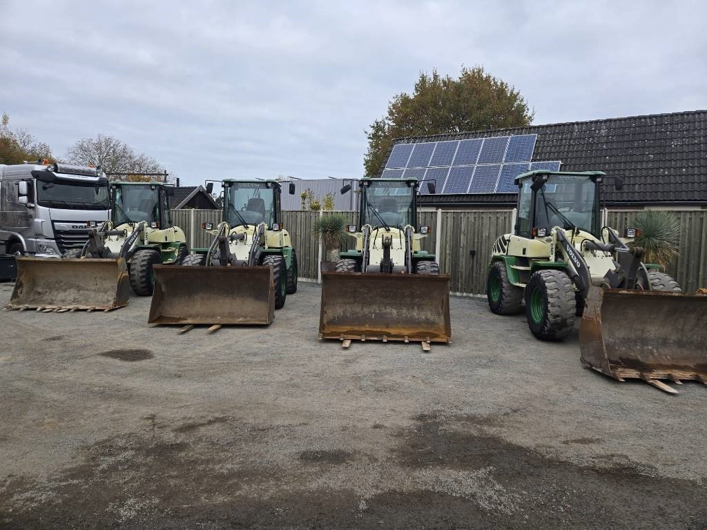 Volvo L 30 B - Tekerlekli yükleyici: fotoğraf 3 Volvo L 30 B - Tekerlekli yükleyici: fotoğraf 3