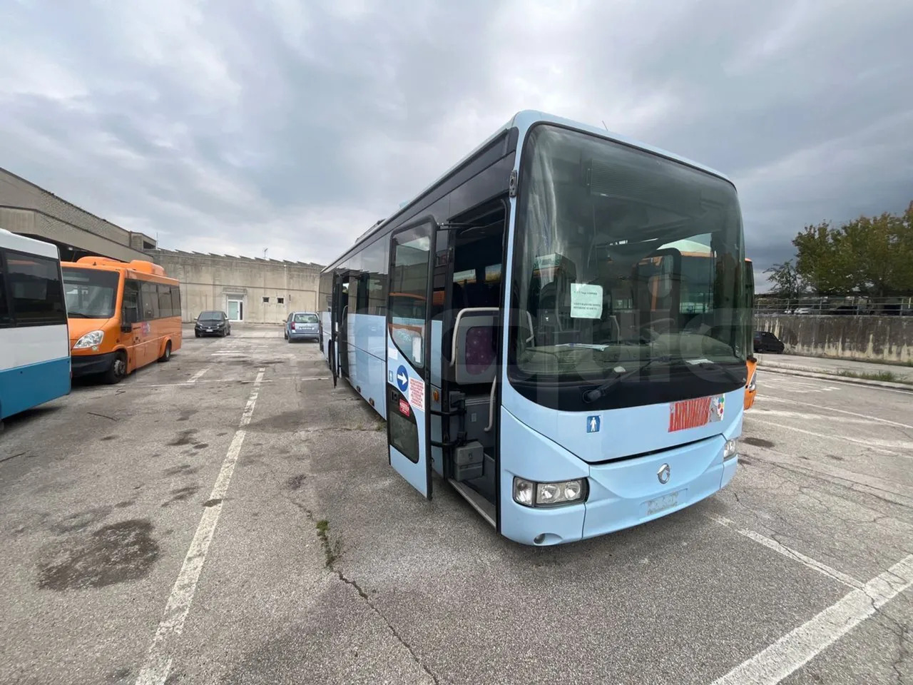 Bundle di 9 mezzi Irisbus - Arway Iveco - Sitcar Iveco - Sitcar Mercedes-Benz - Citaro Mercedes-Benz - Citaro Mercedes-Benz - Citaro Iveco - Citelis Iveco - Sitcar Fiat - Fiorino - Şehirlerarası otobüs: fotoğraf 1 Bundle di 9 mezzi Irisbus - Arway Iveco - Sitcar Iveco - Sitcar Mercedes-Benz - Citaro Mercedes-Benz - Citaro Mercedes-Benz - Citaro Iveco - Citelis Iveco - Sitcar Fiat - Fiorino - Şehirlerarası otobüs: fotoğraf 1