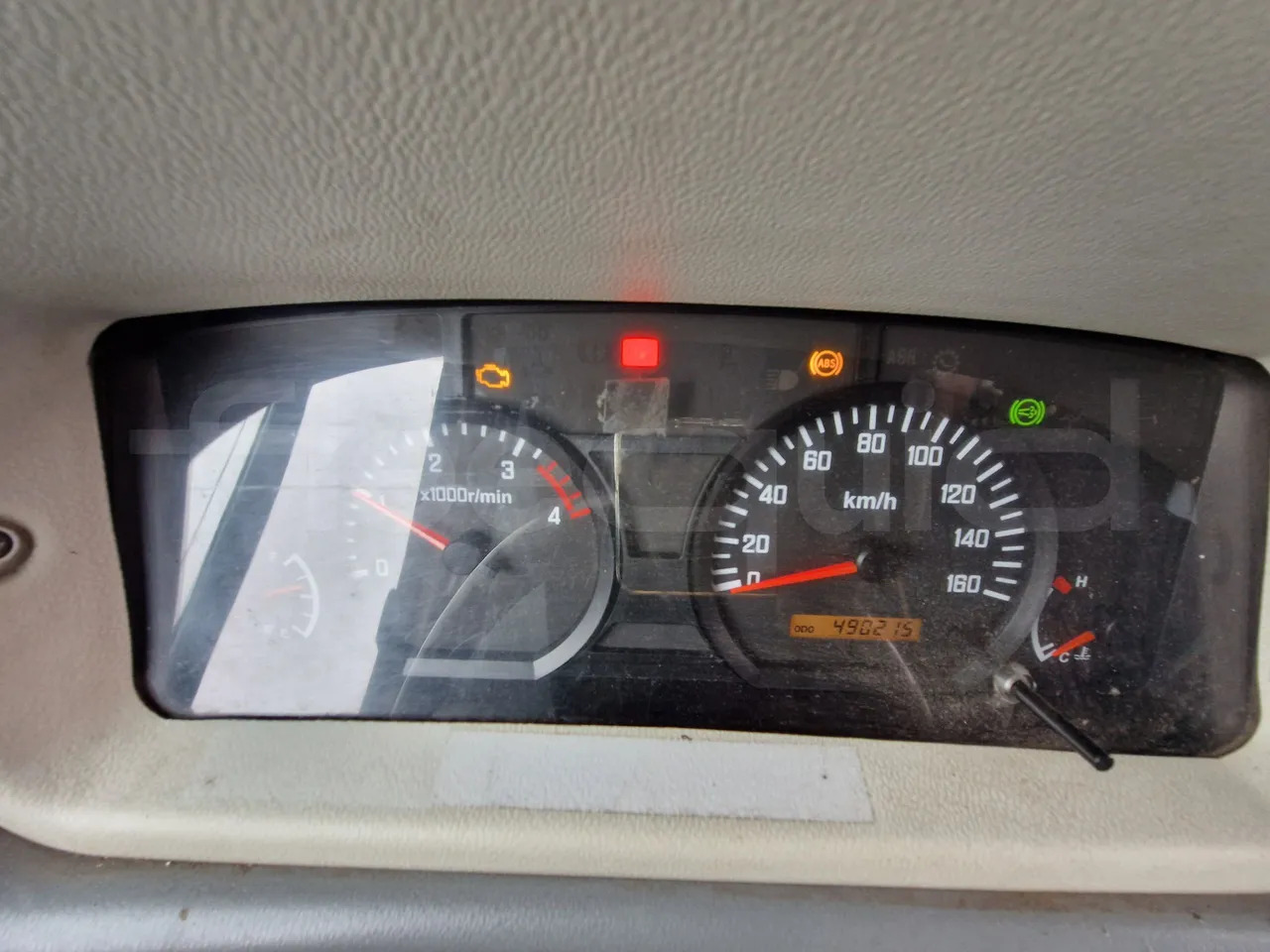 Isuzu Novo - Turistik otobüs: fotoğraf 3 Isuzu Novo - Turistik otobüs: fotoğraf 3