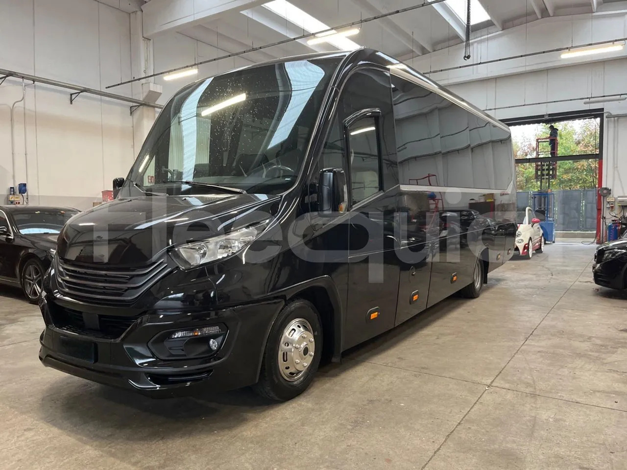 Iveco Daily - Turistik otobüs: fotoğraf 4 Iveco Daily - Turistik otobüs: fotoğraf 4