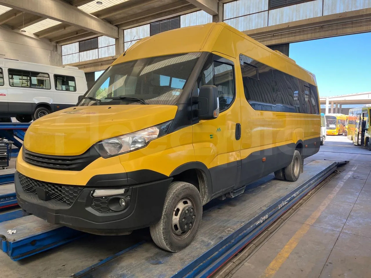 Iveco Daily - Okul otobüsü: fotoğraf 4 Iveco Daily - Okul otobüsü: fotoğraf 4