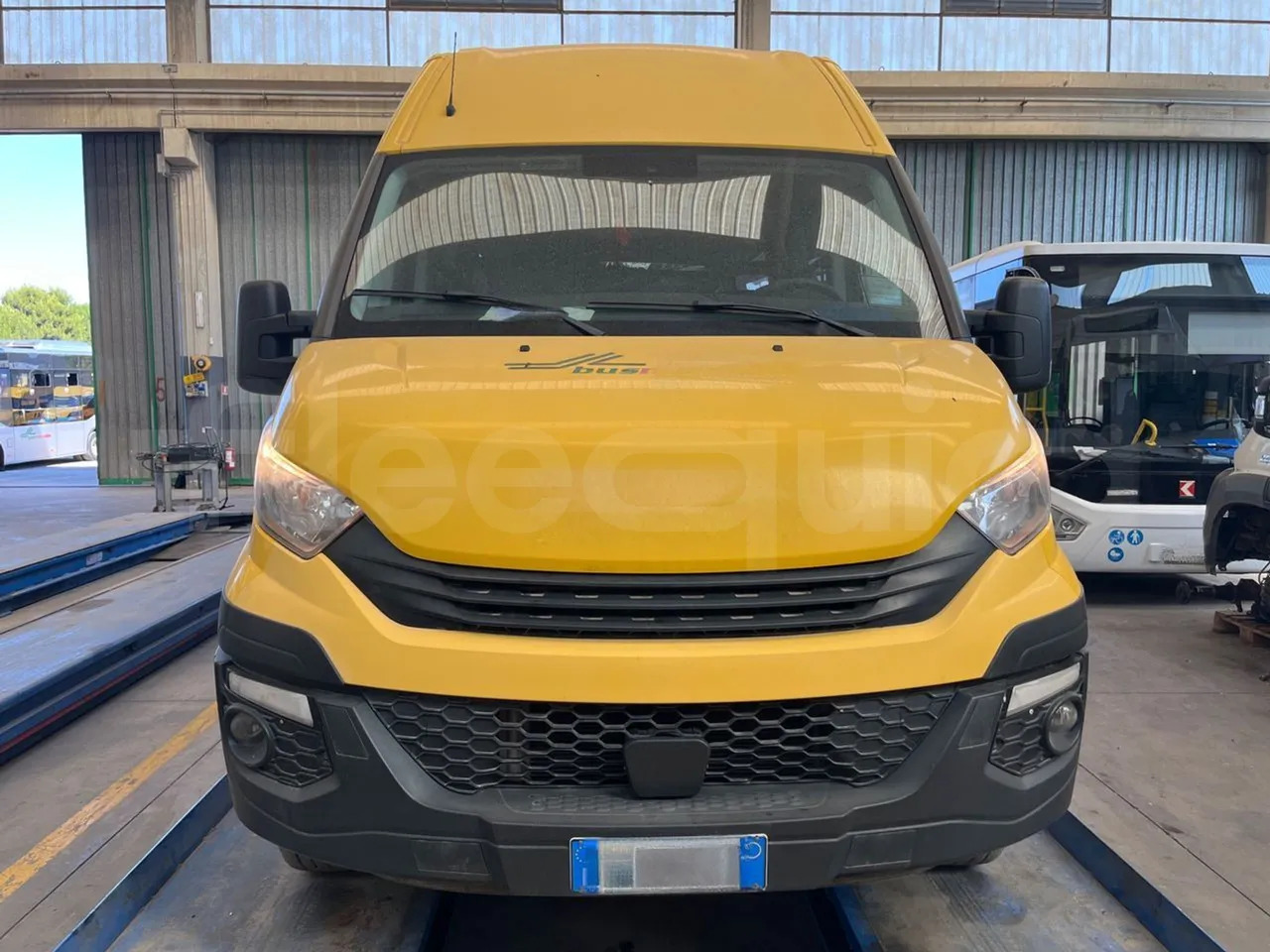 Iveco Daily - Okul otobüsü: fotoğraf 2 Iveco Daily - Okul otobüsü: fotoğraf 2