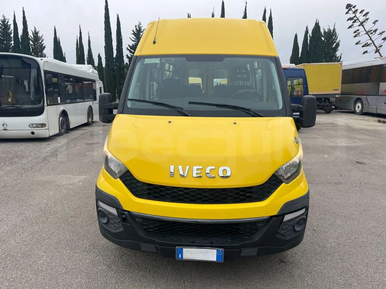 Iveco Daily - Okul otobüsü: fotoğraf 2 Iveco Daily - Okul otobüsü: fotoğraf 2
