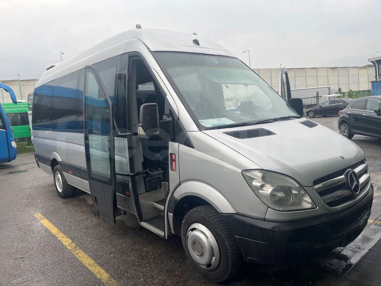 Mercedes-Benz Sprinter - Şehir otobüsü: fotoğraf 1 Mercedes-Benz Sprinter - Şehir otobüsü: fotoğraf 1