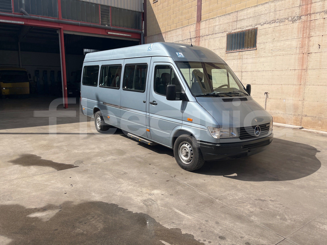 Mercedes-Benz Sprinter - Turistik otobüs: fotoğraf 1 Mercedes-Benz Sprinter - Turistik otobüs: fotoğraf 1