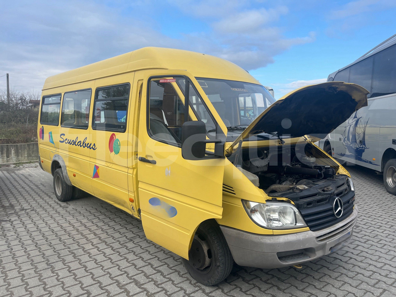 Mercedes-Benz Sprinter - Okul otobüsü: fotoğraf 1 Mercedes-Benz Sprinter - Okul otobüsü: fotoğraf 1