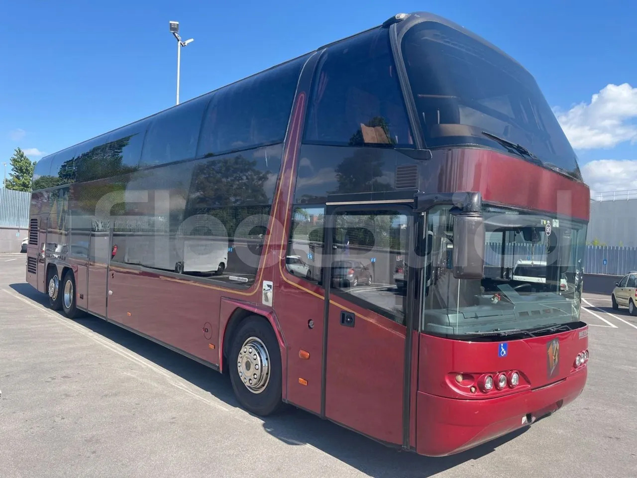 Neoplan 1122/3 - Turistik otobüs: fotoğraf 1 Neoplan 1122/3 - Turistik otobüs: fotoğraf 1