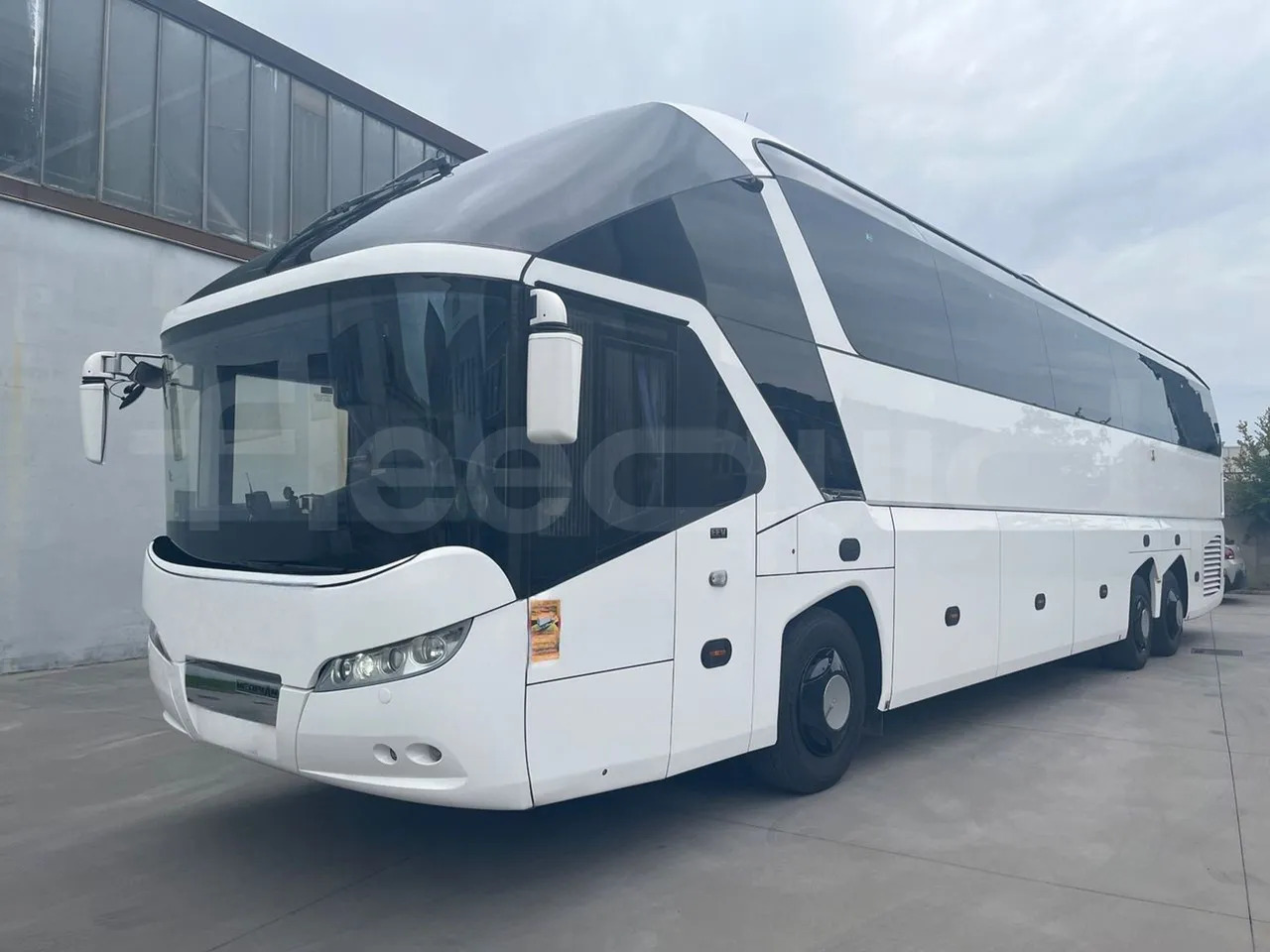 Neoplan Starliner - Turistik otobüs: fotoğraf 4 Neoplan Starliner - Turistik otobüs: fotoğraf 4