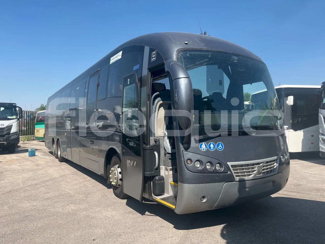 Volvo B12B - Turistik otobüs: fotoğraf 1 Volvo B12B - Turistik otobüs: fotoğraf 1