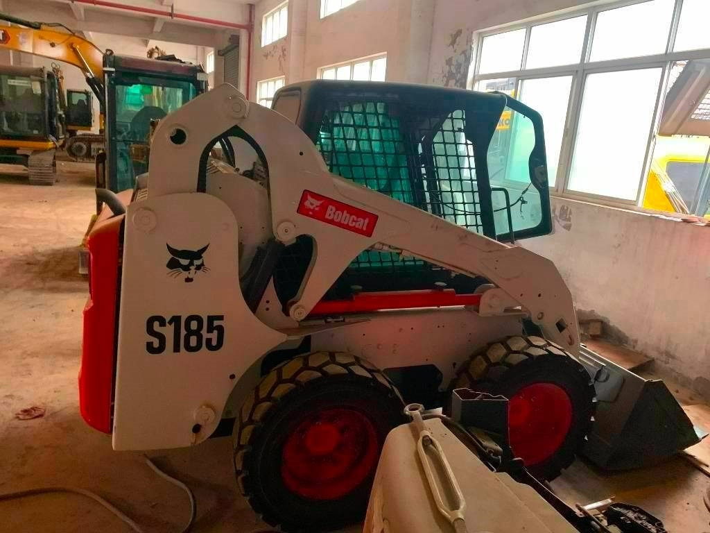Bobcat S 185 - Mini yükleyici: fotoğraf 4 Bobcat S 185 - Mini yükleyici: fotoğraf 4