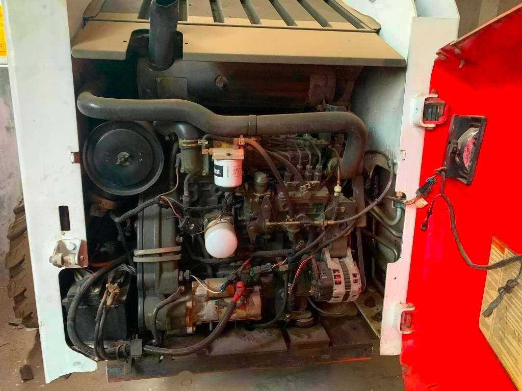 Bobcat S 300 - Mini yükleyici: fotoğraf 3 Bobcat S 300 - Mini yükleyici: fotoğraf 3