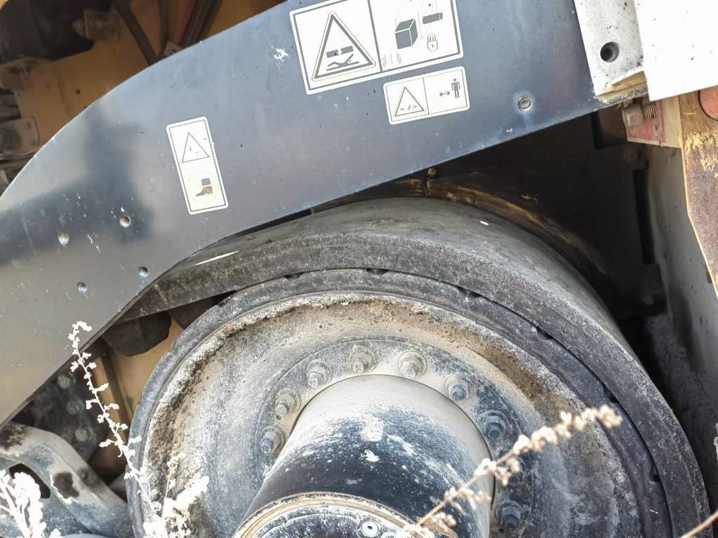 CAT AP655F - Asfalt serici: fotoğraf 3 CAT AP655F - Asfalt serici: fotoğraf 3