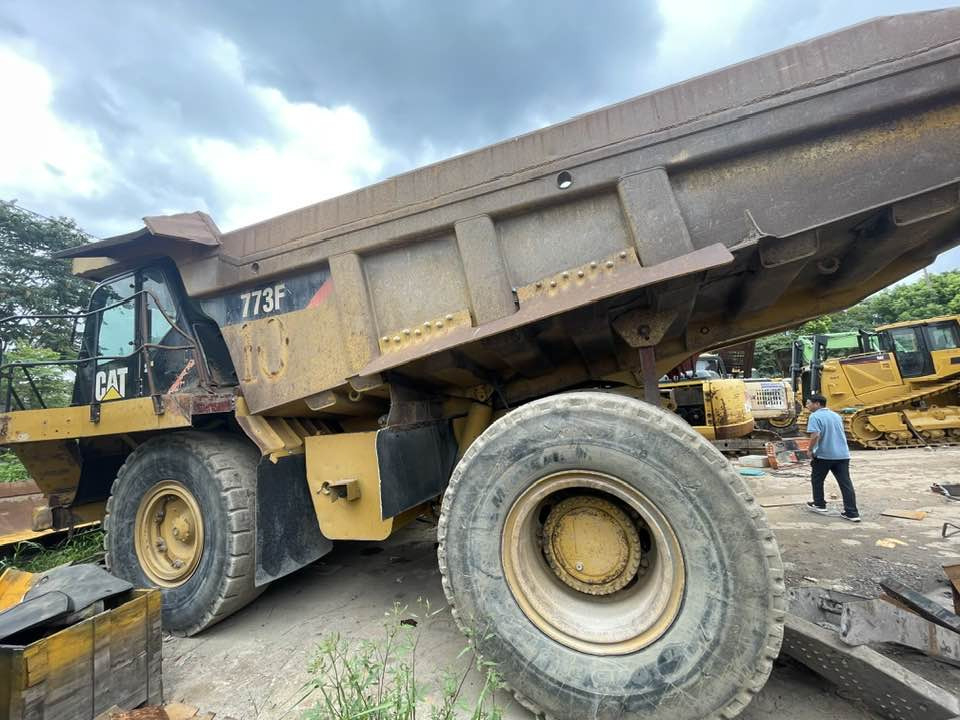 Caterpillar Cat 773f - Rijit kamyonu: fotoğraf 1 Caterpillar Cat 773f - Rijit kamyonu: fotoğraf 1