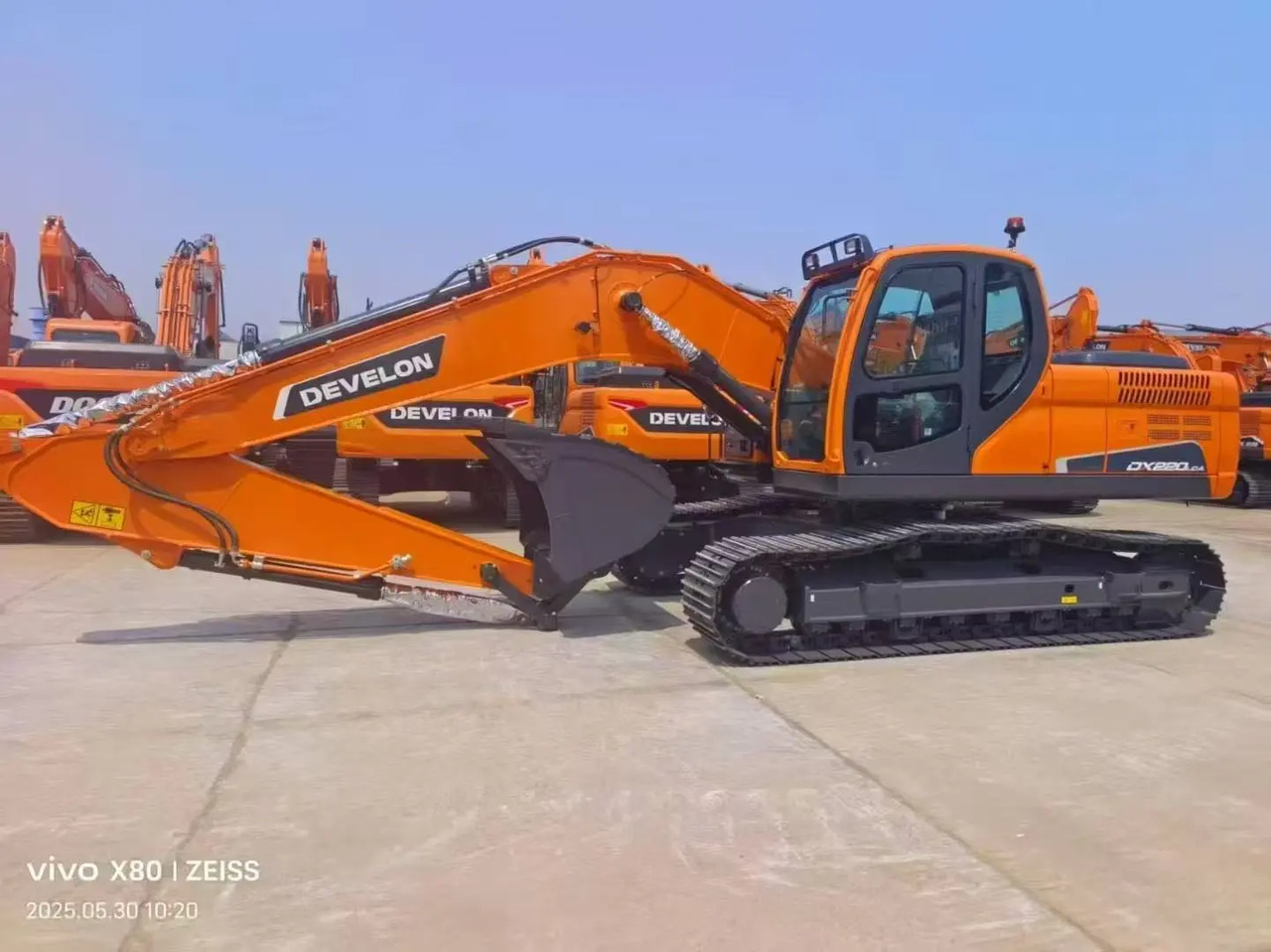 Develon DX220LCA-2M - Ekskavatör: fotoğraf 1 Develon DX220LCA-2M - Ekskavatör: fotoğraf 1