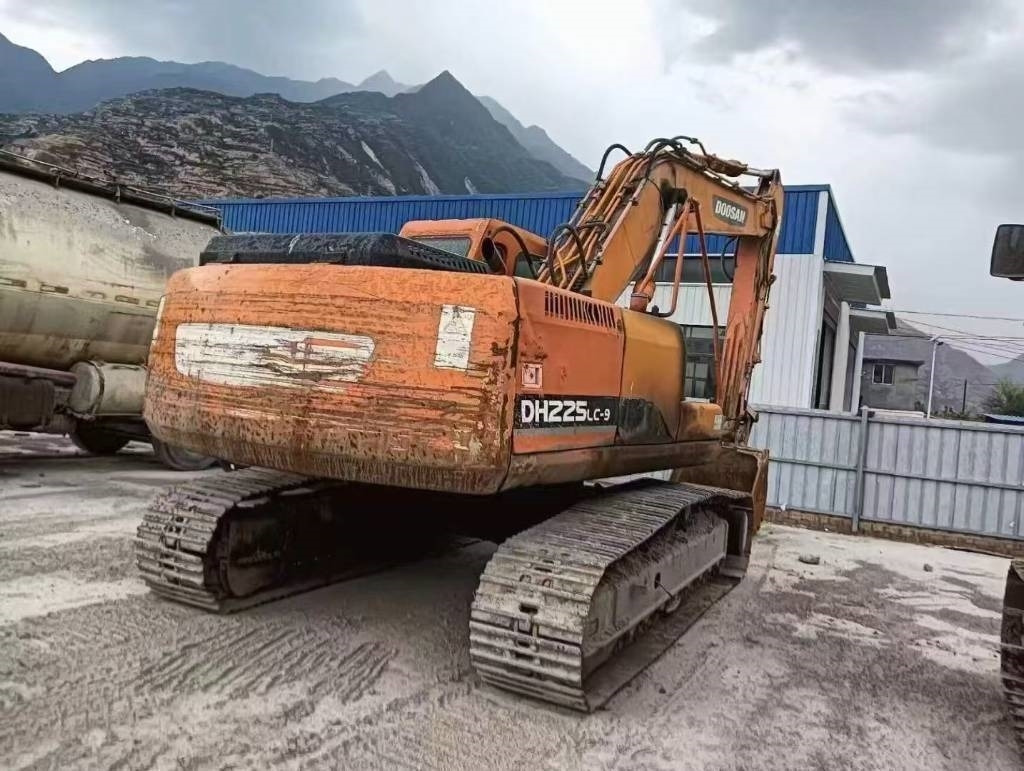 Doosan DX 225 DH225LC-9 - Paletli ekskavatör: fotoğraf 4 Doosan DX 225 DH225LC-9 - Paletli ekskavatör: fotoğraf 4