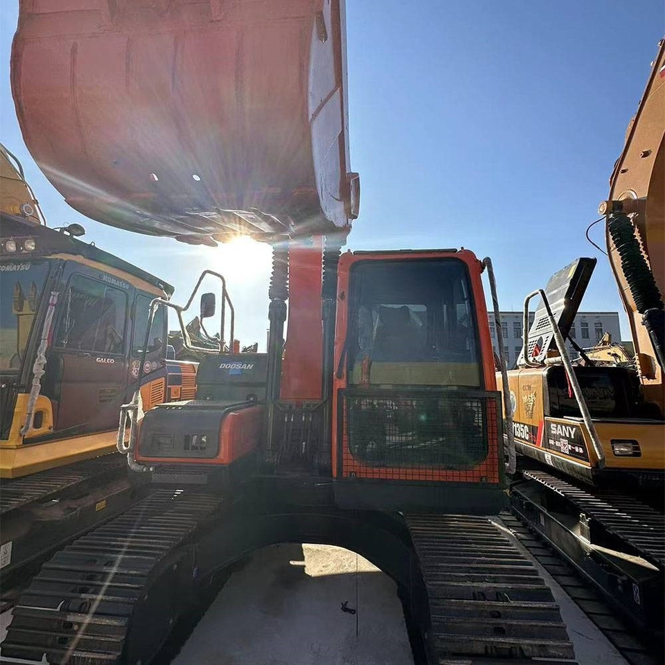 Doosan DX150LC-9C - Paletli ekskavatör: fotoğraf 2 Doosan DX150LC-9C - Paletli ekskavatör: fotoğraf 2