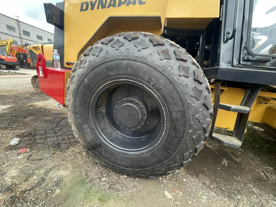 Dynapac Dynapac CA251D HASH(0x55b12a7716e8) - Yol silindiri: fotoğraf 4 Dynapac Dynapac CA251D HASH(0x55b12a7716e8) - Yol silindiri: fotoğraf 4