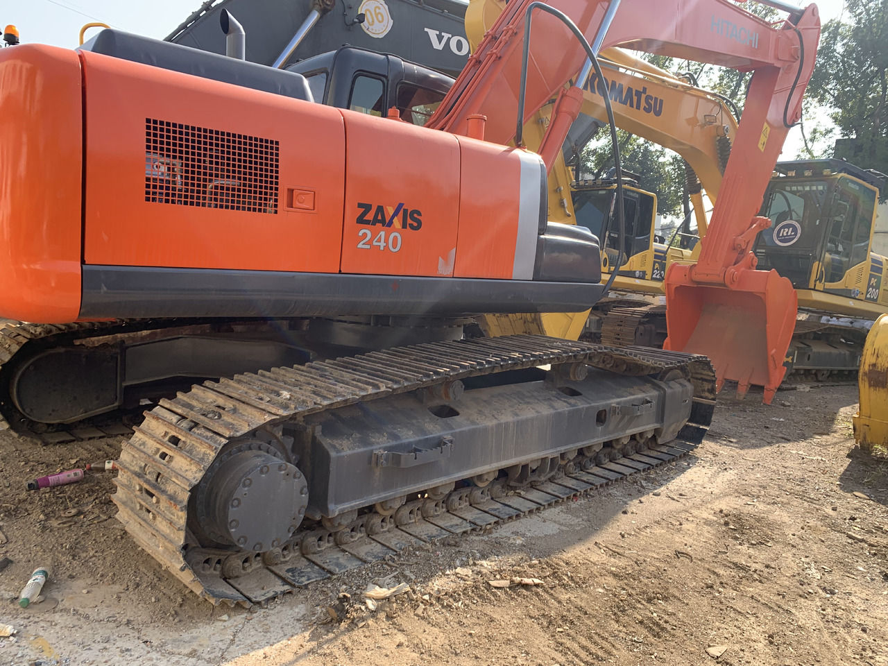 HITACHI ZAXIS240 - Tekerlekli ekskavatör: fotoğraf 3 HITACHI ZAXIS240 - Tekerlekli ekskavatör: fotoğraf 3