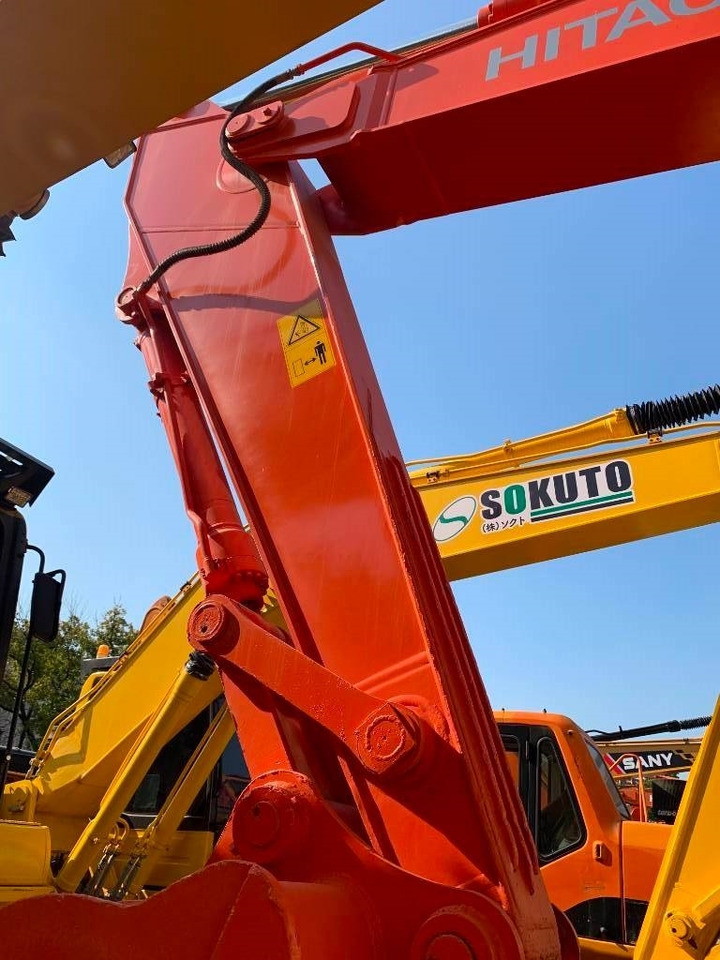 Hitachi Zaxis 240 - Paletli ekskavatör: fotoğraf 5 Hitachi Zaxis 240 - Paletli ekskavatör: fotoğraf 5
