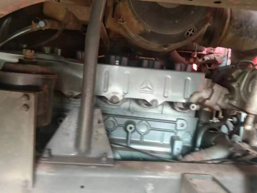 Howo 6X4 - Damperli kamyon: fotoğraf 5 Howo 6X4 - Damperli kamyon: fotoğraf 5