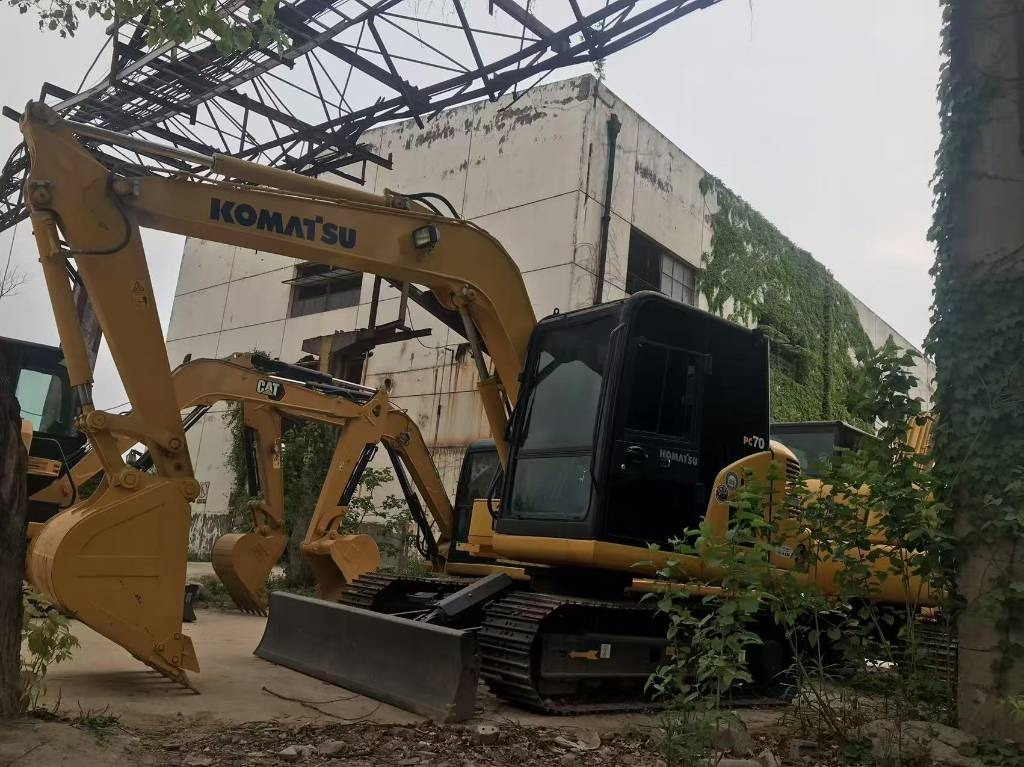 Komatsu PC 70 - Paletli ekskavatör: fotoğraf 3 Komatsu PC 70 - Paletli ekskavatör: fotoğraf 3